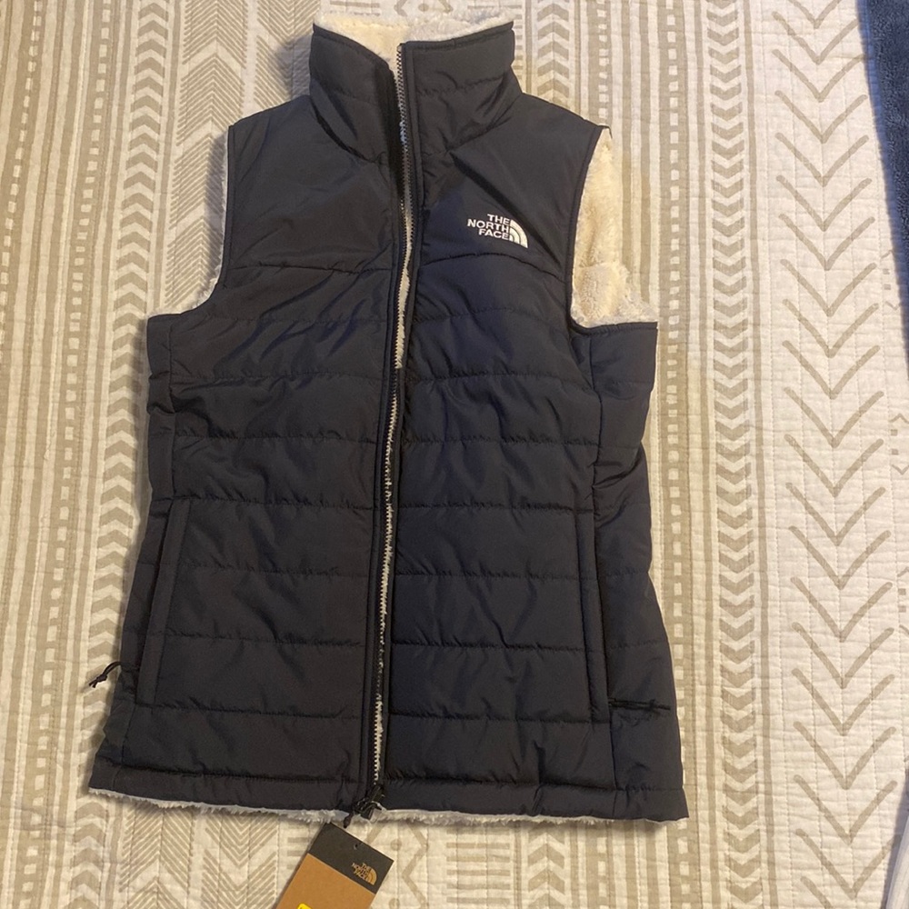 NWT Mossbud Insulated Reversible Front Zip Vest
